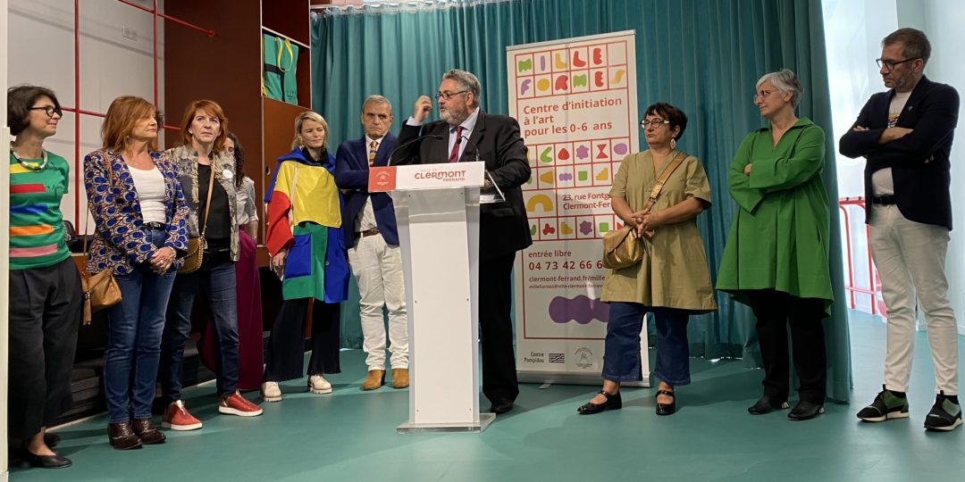 A Mille Formes à Clermont Ferrand, à côté de Jean-Charles de Castelbajac, Olivier Bianchi parle de sa volonté politique en matière de politiques culturelles. Le 17 septembre 2022